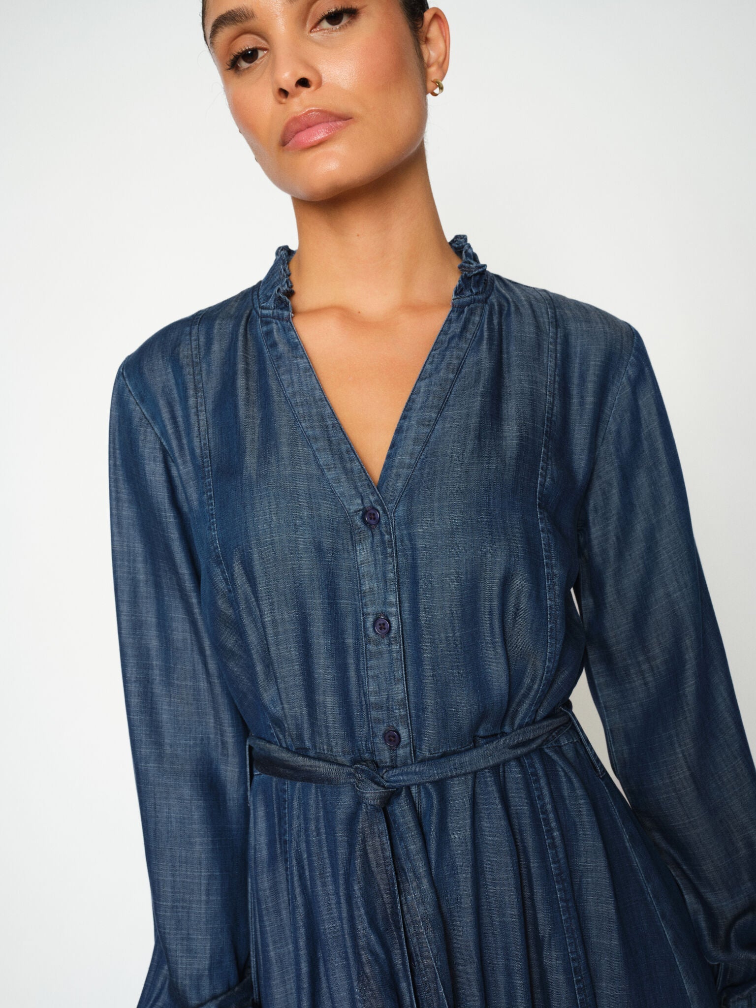 Modelshot / Salute Navy / Detail